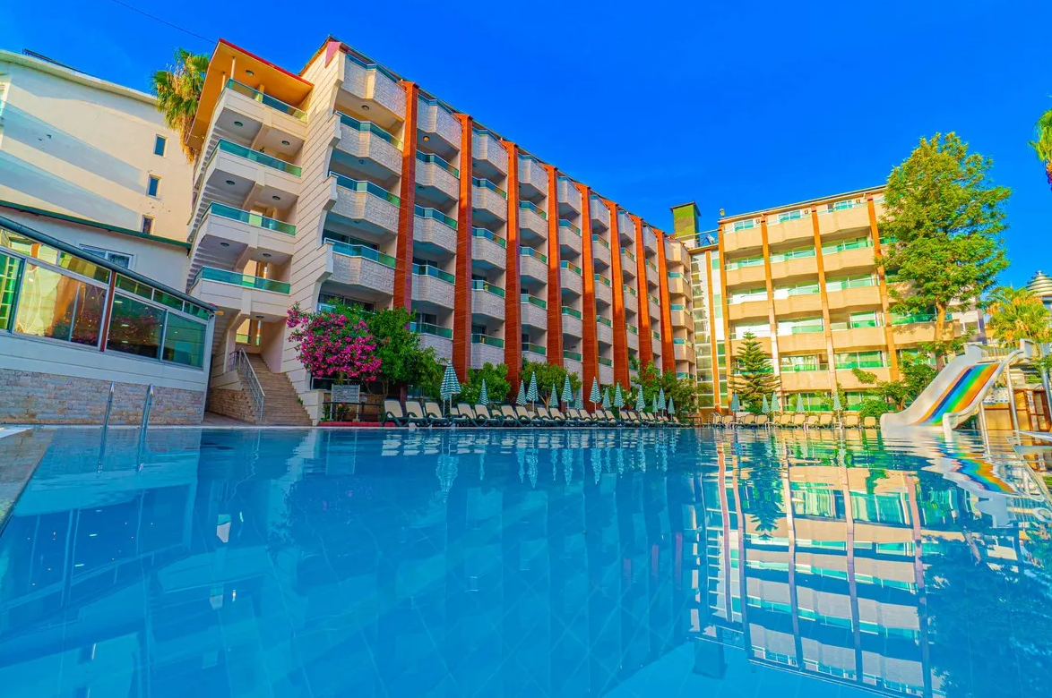 Club Monte Carlo Hotel 4*